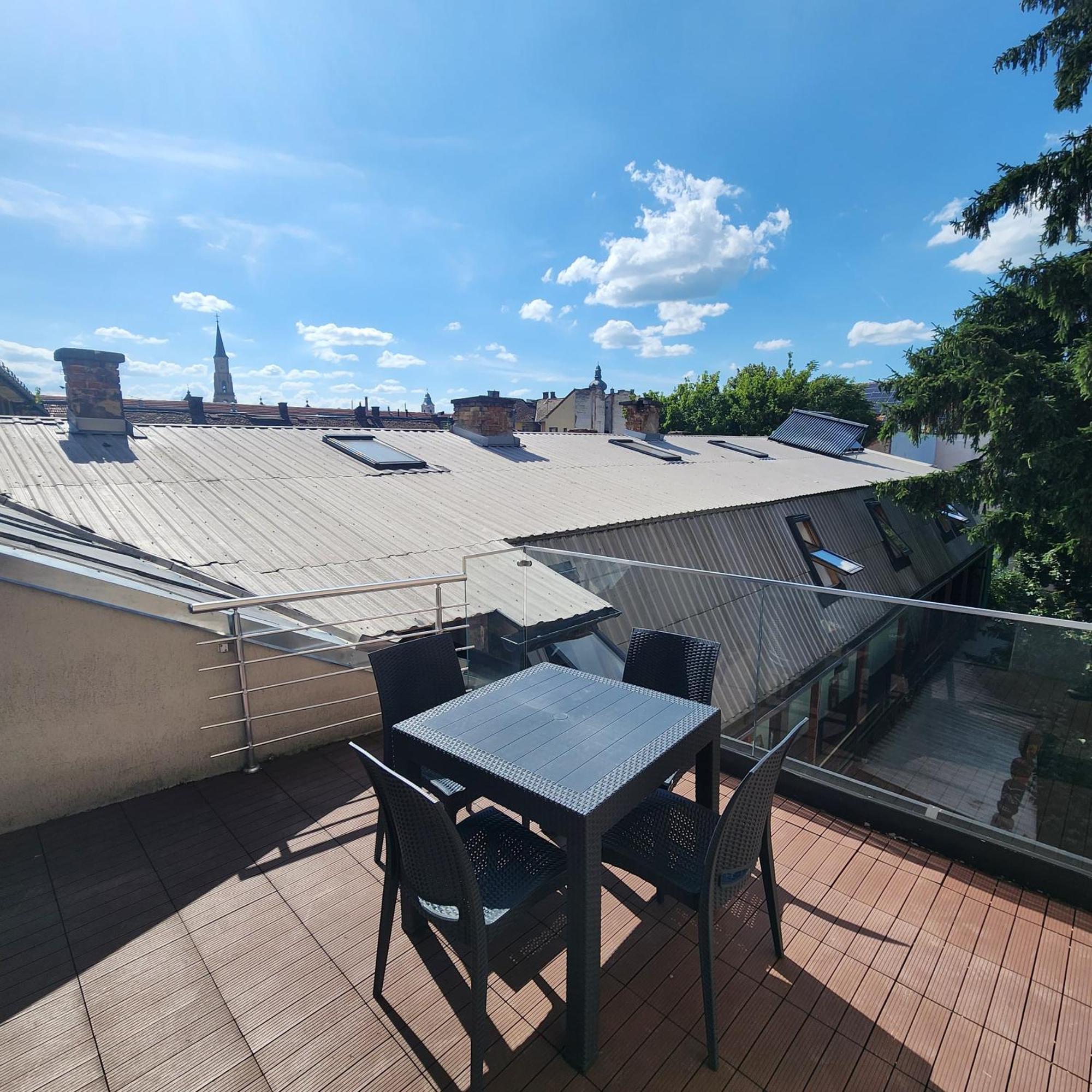 City Center Apartment -M Kaloşvar Dış mekan fotoğraf